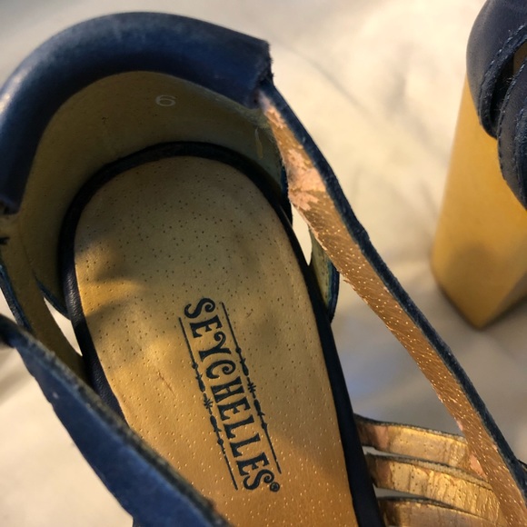 Heels - Picture 2 of 3